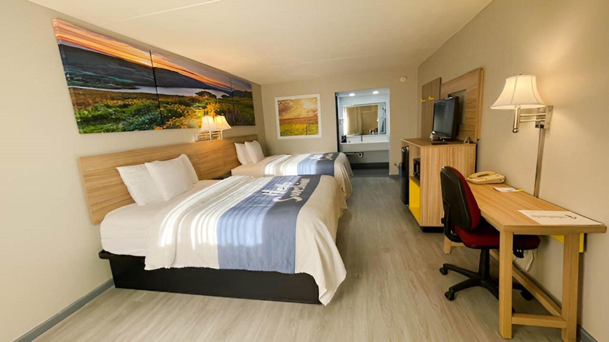 Days Inn By Wyndham Salina South Eksteriør bilde