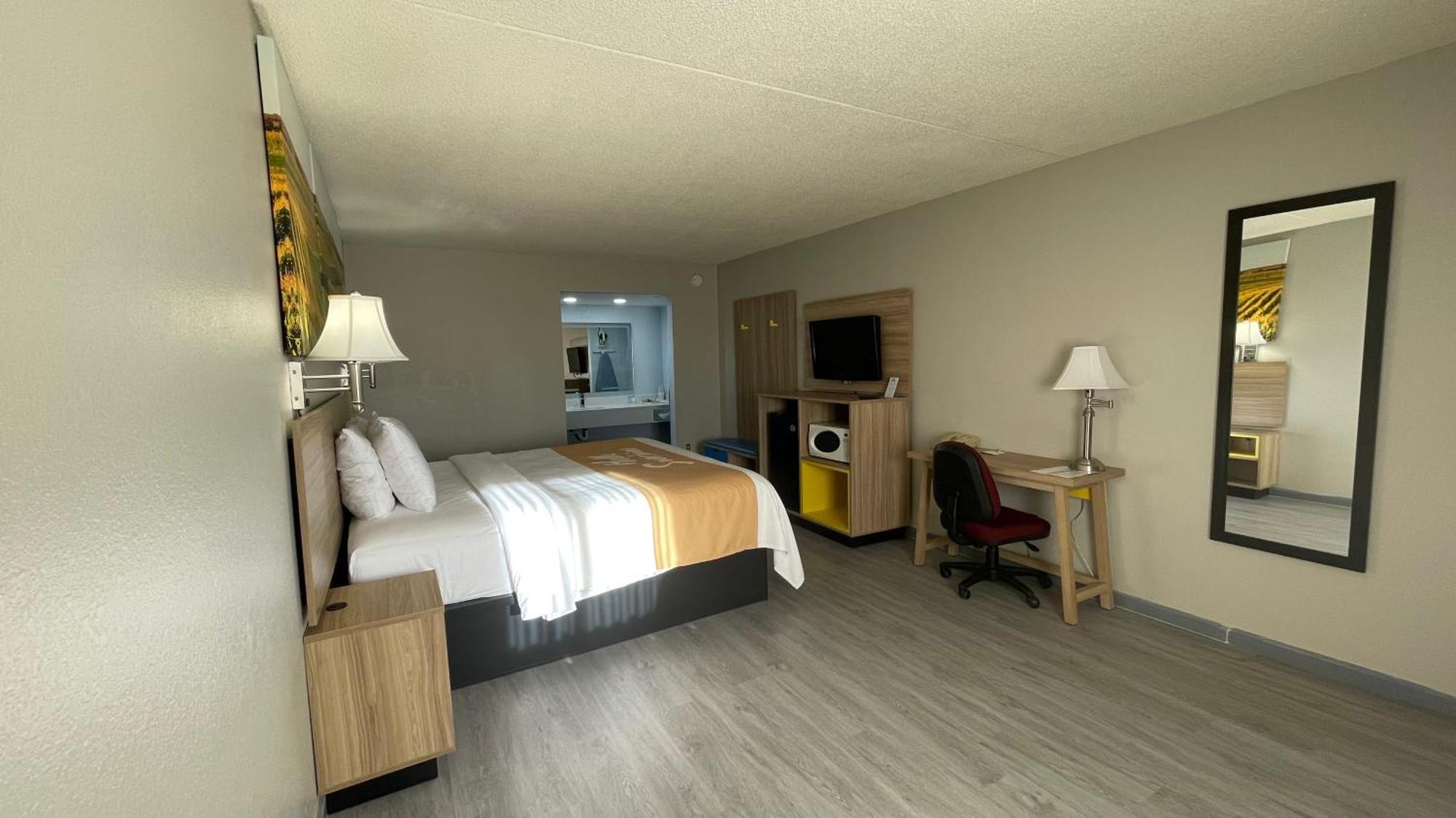 Days Inn By Wyndham Salina South Eksteriør bilde