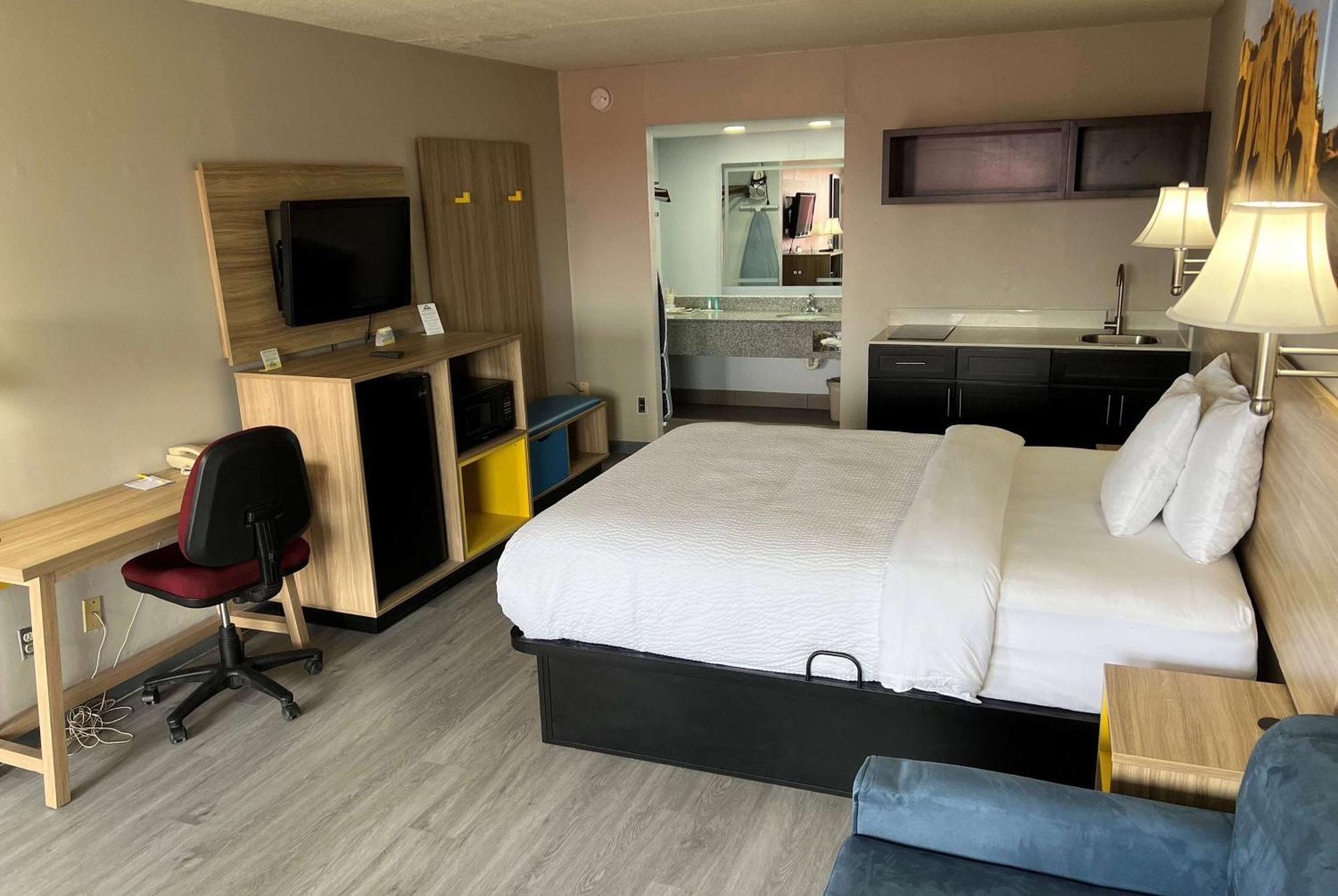 Days Inn By Wyndham Salina South Eksteriør bilde
