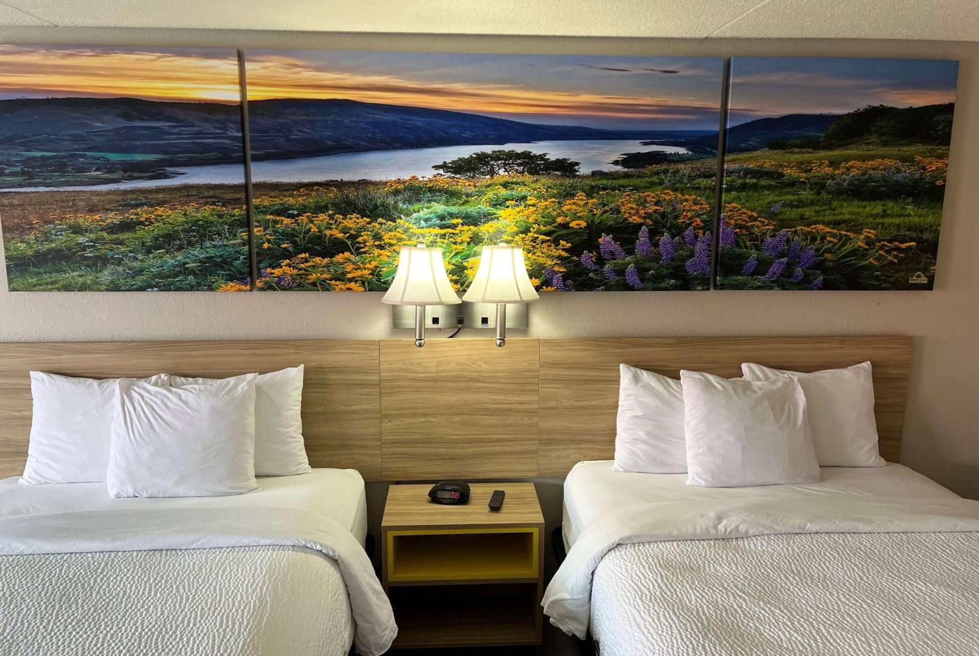 Days Inn By Wyndham Salina South Eksteriør bilde