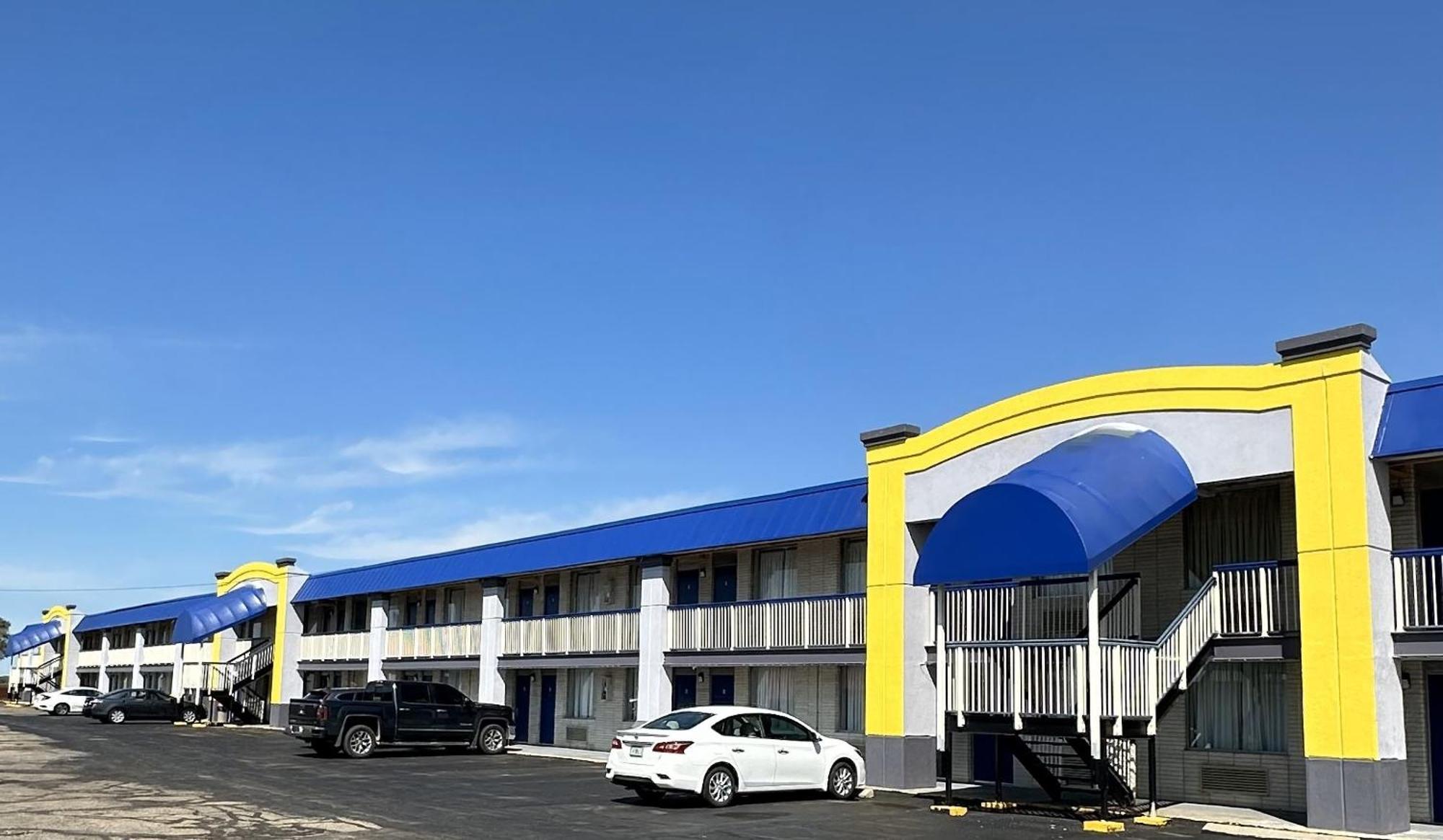 Days Inn By Wyndham Salina South Eksteriør bilde
