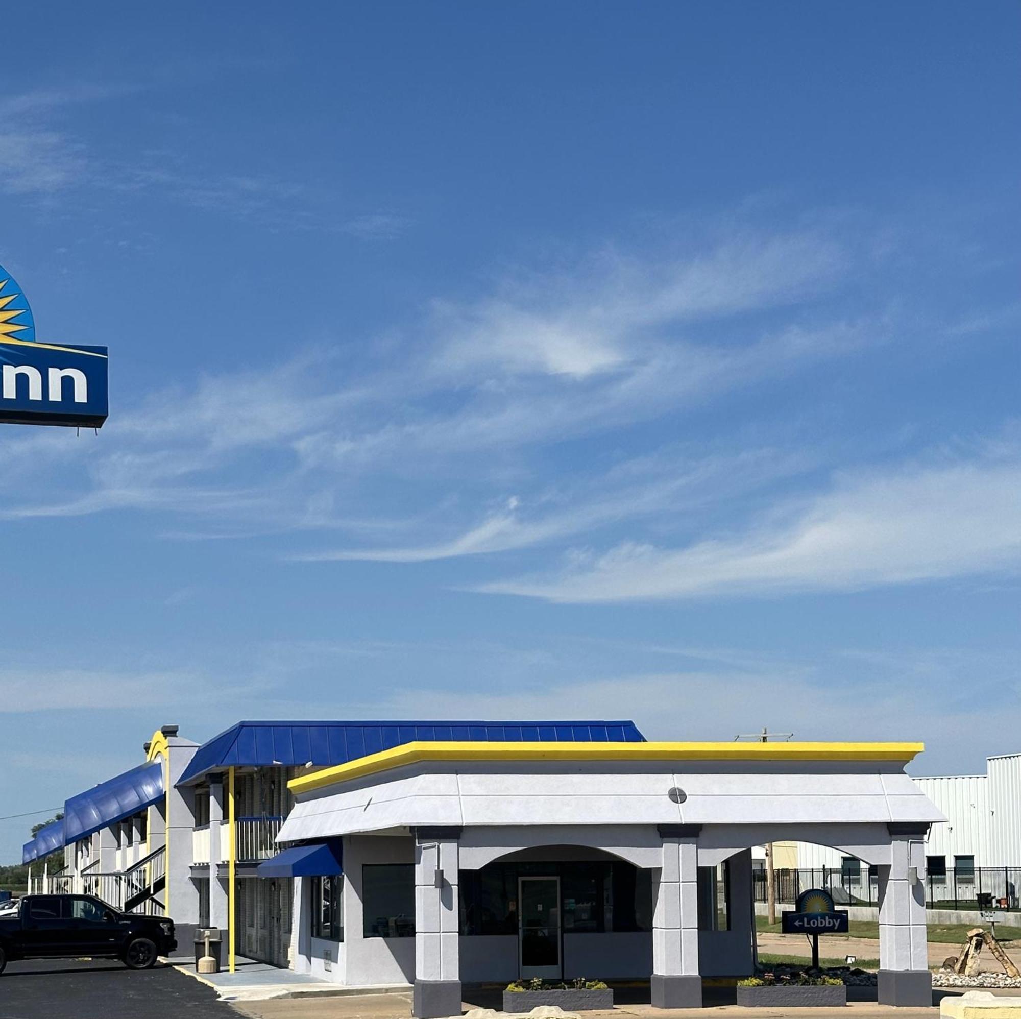 Days Inn By Wyndham Salina South Eksteriør bilde